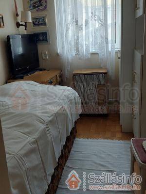 Tamás Marika Apartmanház (Süd Transdanubien > Somogy megye > Balatonboglár)