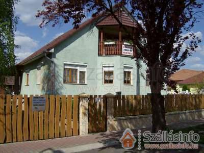 Zöldház Apartman (North Hungary > Borsod-Abaúj-Zemplén megye > Tiszaújváros)